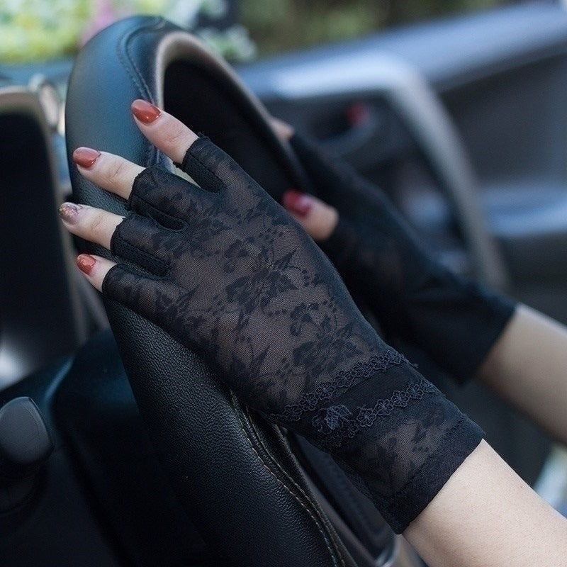 Semi-Finger Lace Sunscreen Gloves Female Summer Ice Silk Half Fingers Anti-Slip Driving Thin Anti-UV Fashion Women Mittens TB54