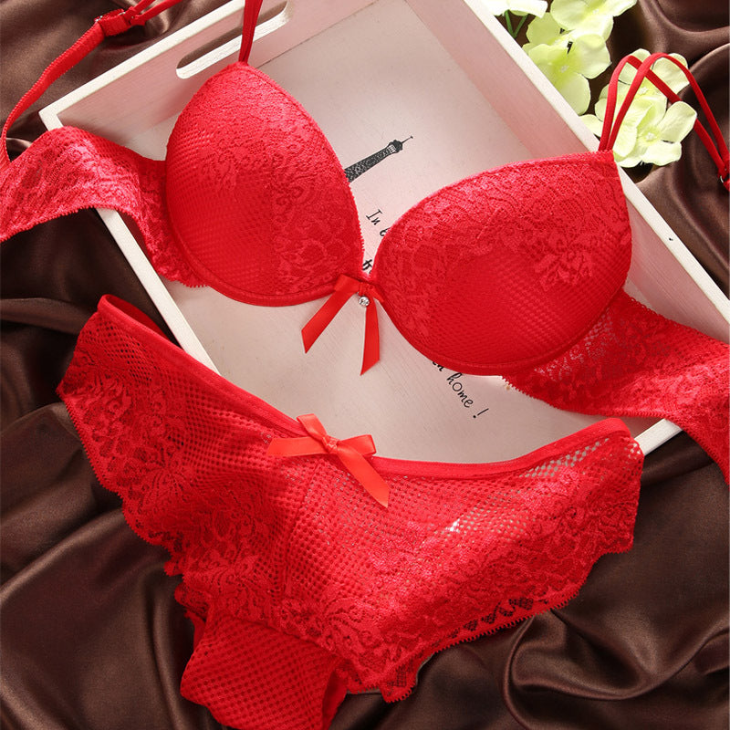 Lace sexy thin gathering deep V retro solid color bra set