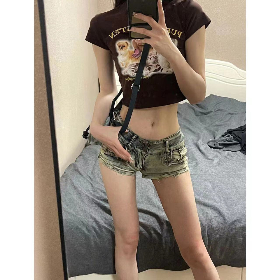 Hot Girl Liu Ding Low Waist Denim Shorts