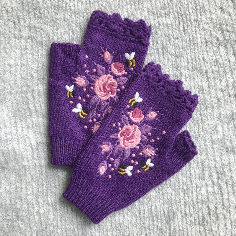 Embroidered Ladies Warm Gloves Bee Floral Knit