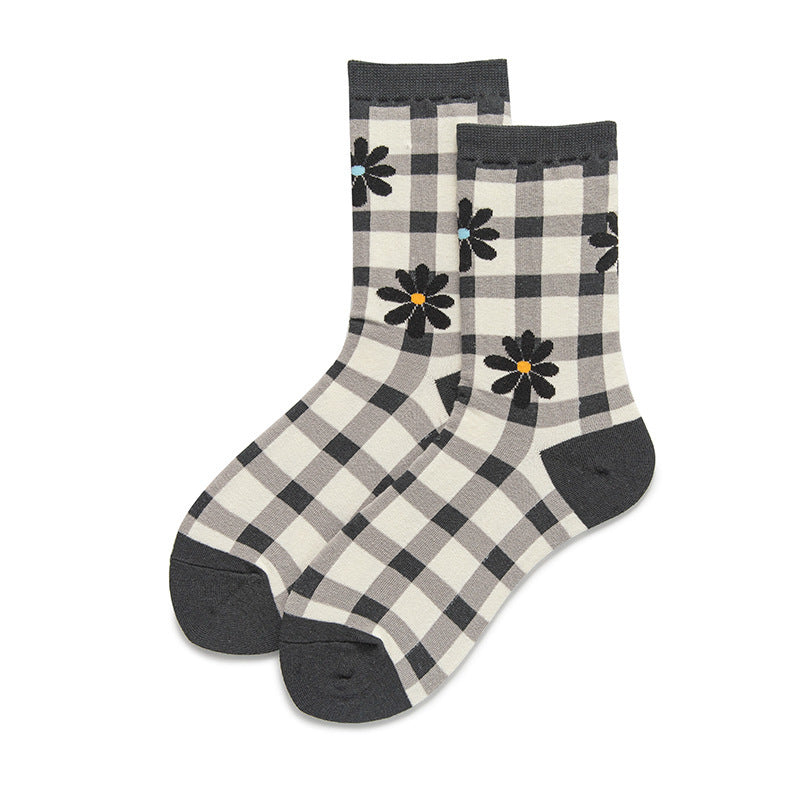 Women's Fashion Preppy Style Striped Mid-calf Length Socks