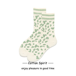 Women's Fashion Preppy Style Striped Mid-calf Length Socks