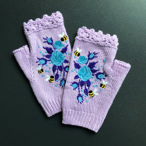 Embroidered Ladies Warm Gloves Bee Floral Knit